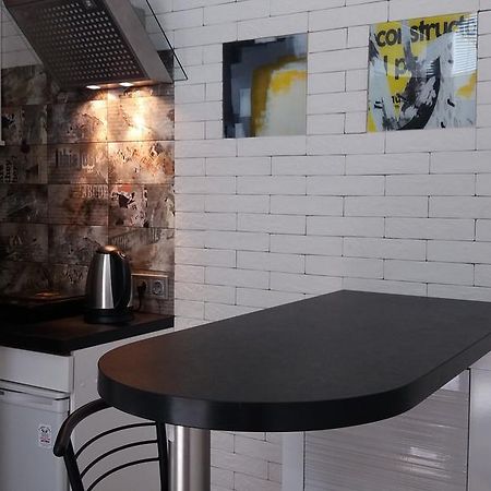 Apartment With Fireplace Λβιβ Εξωτερικό φωτογραφία