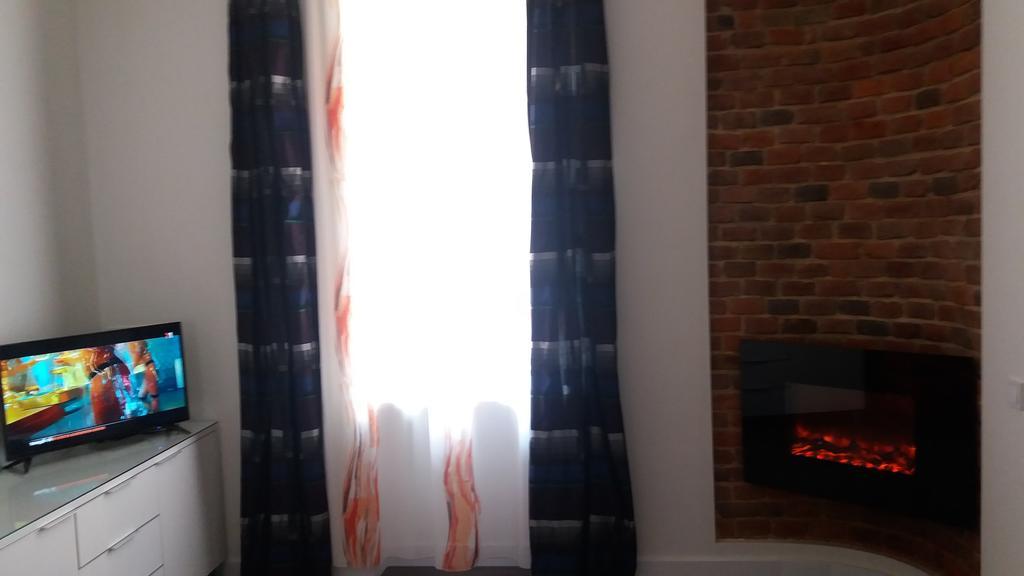 Apartment With Fireplace Λβιβ Εξωτερικό φωτογραφία